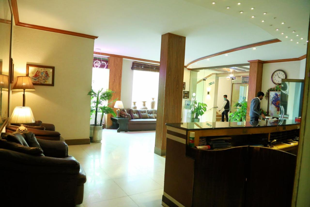 Fiesta Inn Hotel & Resorts Multan Exterior foto