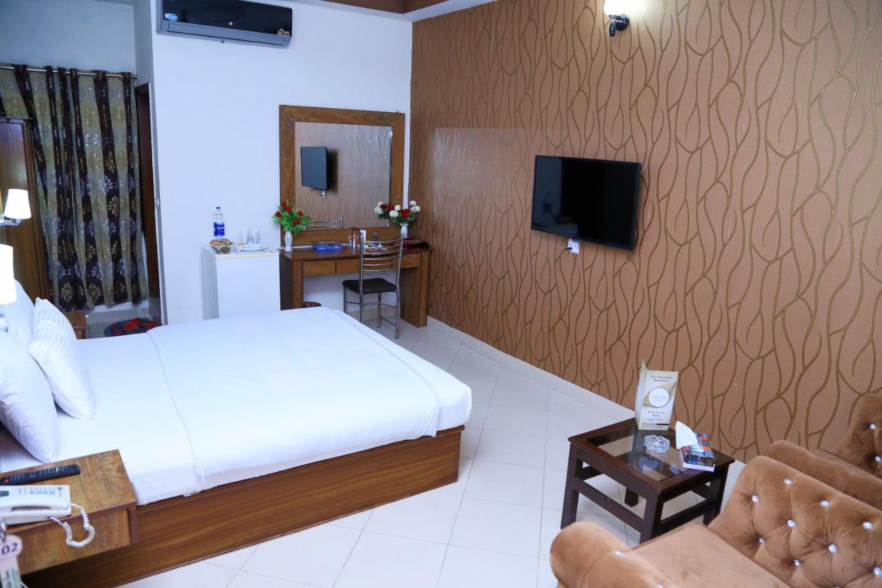Fiesta Inn Hotel & Resorts Multan Exterior foto