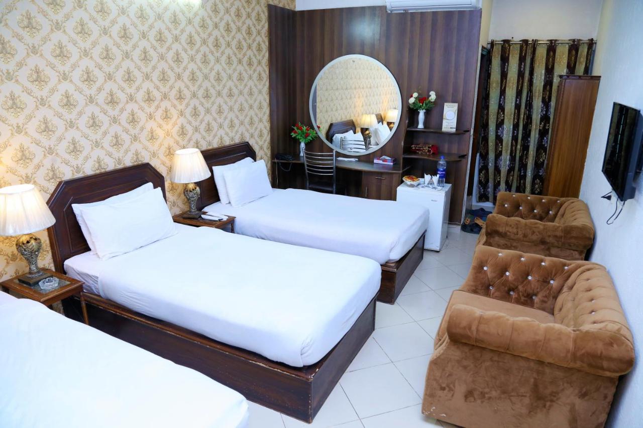 Fiesta Inn Hotel & Resorts Multan Exterior foto