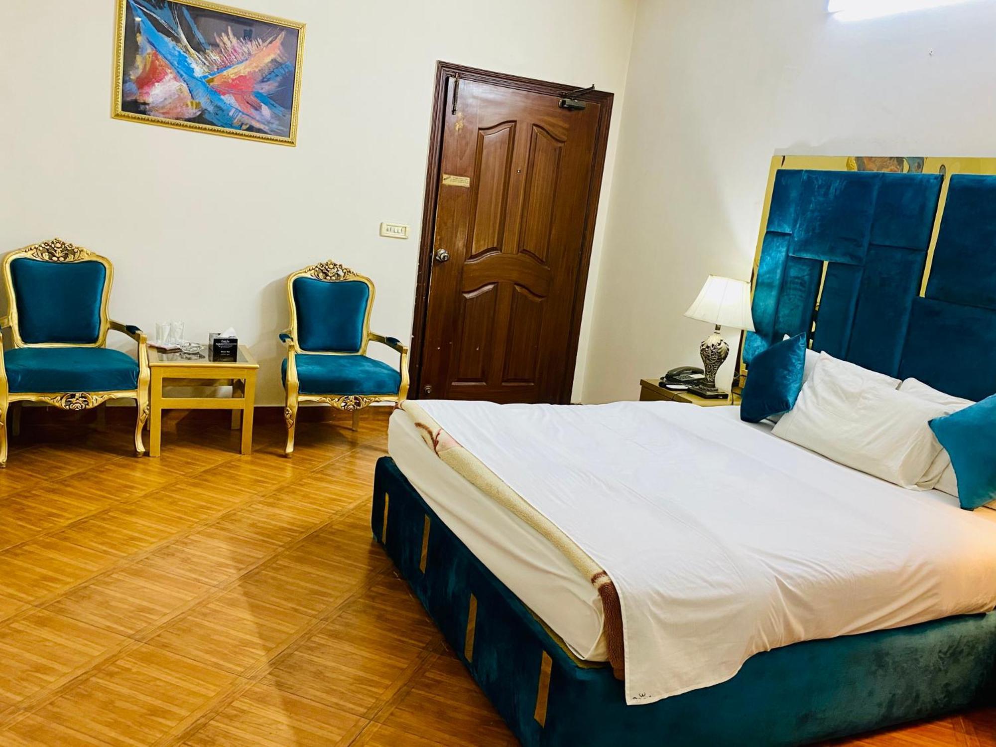 Fiesta Inn Hotel & Resorts Multan Exterior foto