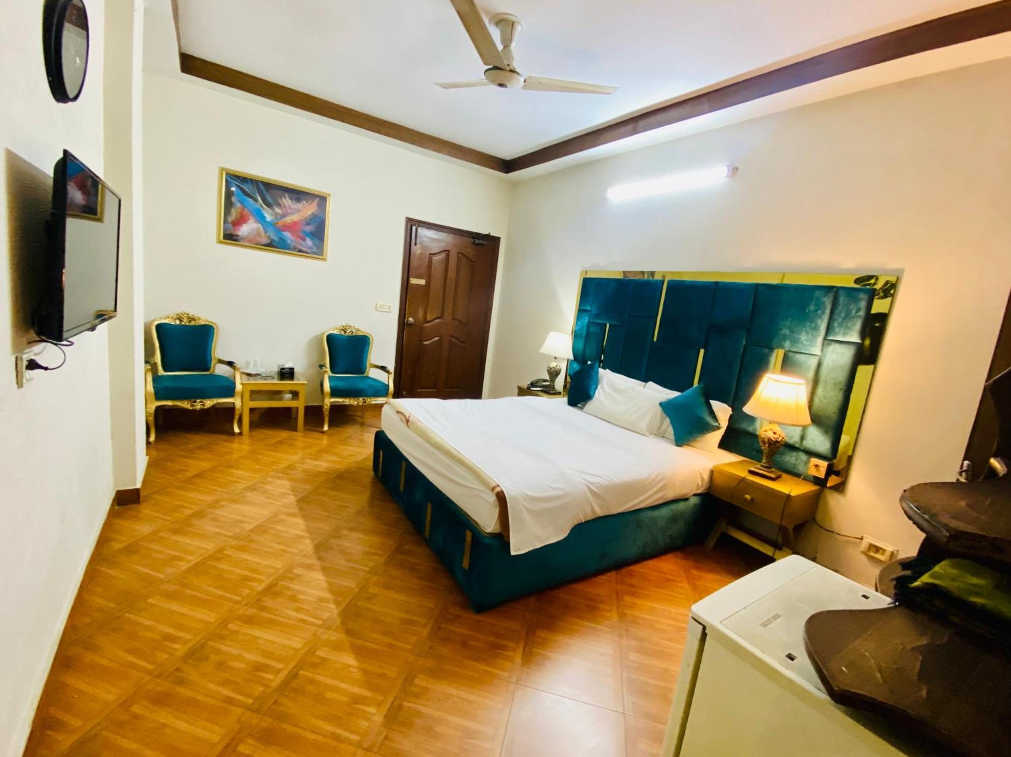 Fiesta Inn Hotel & Resorts Multan Exterior foto
