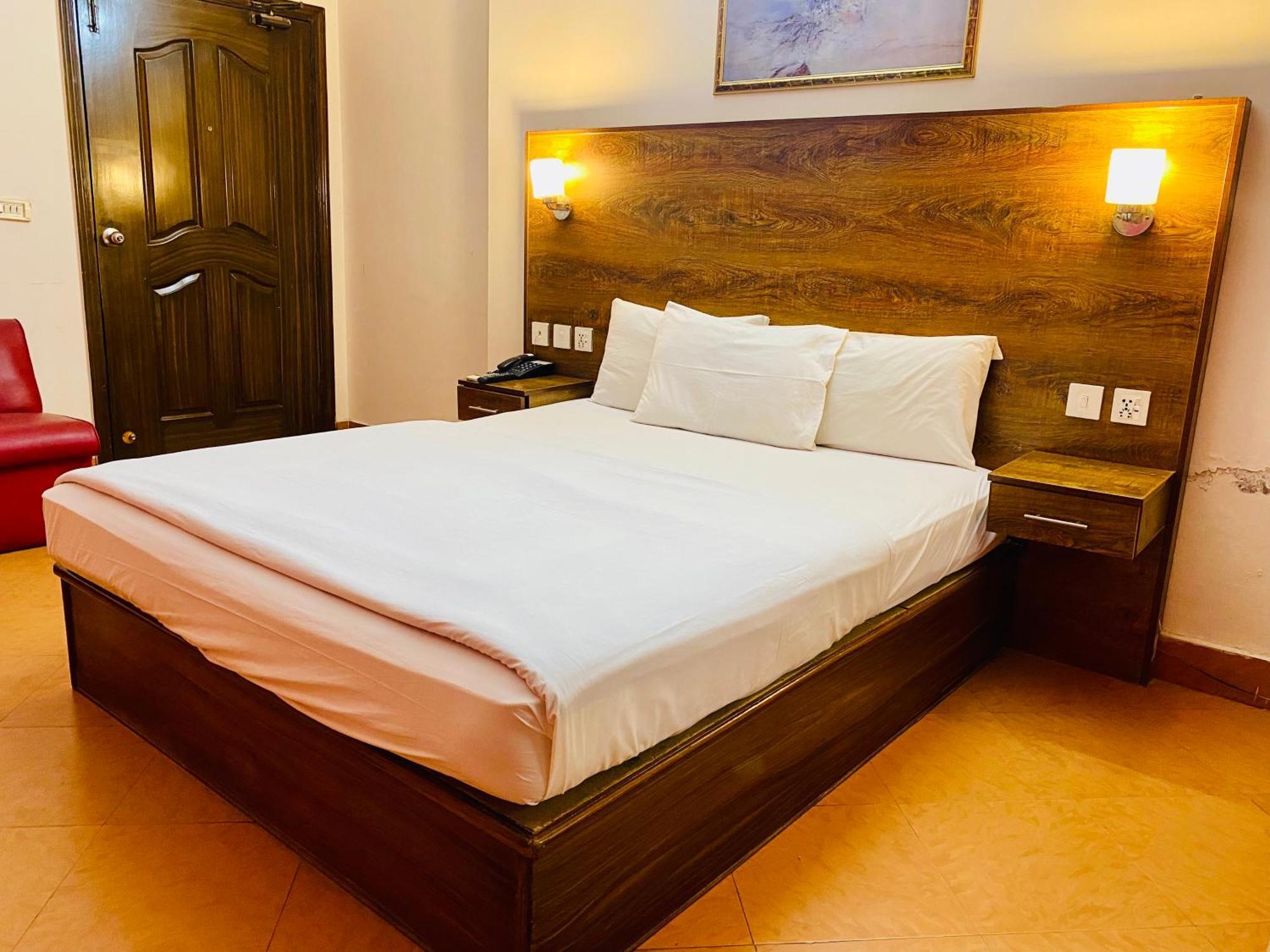 Fiesta Inn Hotel & Resorts Multan Exterior foto