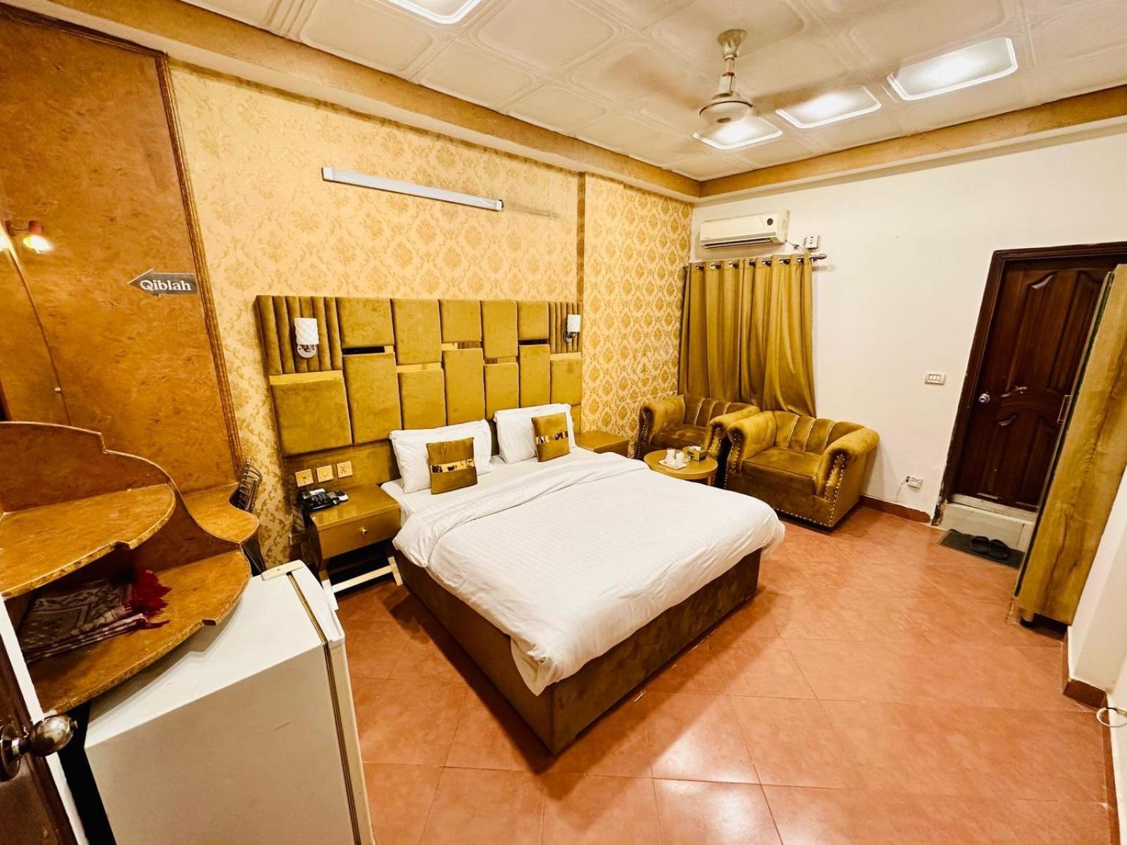 Fiesta Inn Hotel & Resorts Multan Exterior foto