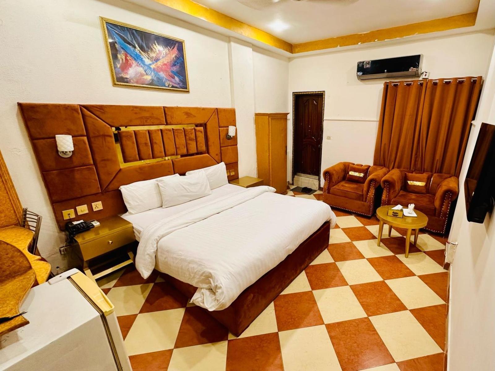 Fiesta Inn Hotel & Resorts Multan Exterior foto