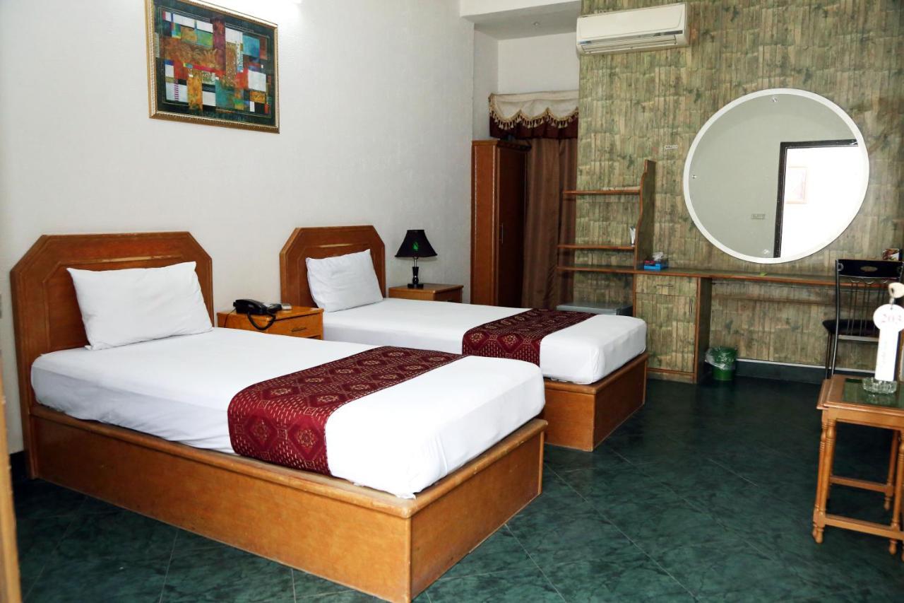 Fiesta Inn Hotel & Resorts Multan Exterior foto